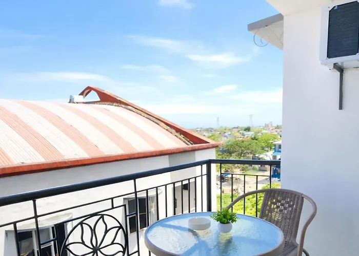 Haus Of Twin- Cozy 2br Condo, 4beds Near Airport